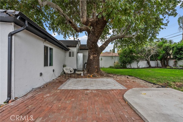13817 Bromwich Street, Arleta CA: https://media.crmls.org/medias/452531d3-16f0-4848-a2ef-b4b7e3bd1a72.jpg