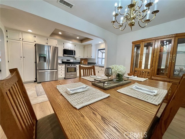 27691 Via Turina, Mission Viejo CA: https://media.crmls.org/medias/45259f94-7c75-46ab-ae8b-250b06be2af5.jpg