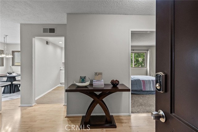 Detail Gallery Image 2 of 27 For 6716 Clybourn Ave #247,  North Hollywood,  CA 91606 - 3 Beds | 2 Baths
