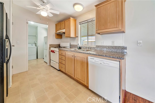 Detail Gallery Image 12 of 52 For 24 Gitana Ave #164,  Camarillo,  CA 93012 - 3 Beds | 2 Baths