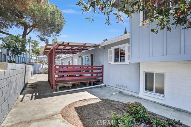 1800 Sunset Drive, Vista CA: https://media.crmls.org/medias/45272b0b-526a-4c2a-88a9-c2dc2efcc2b2.jpg