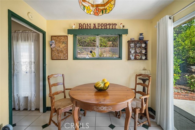 30802 Marilyn Drive, Laguna Beach CA: https://media.crmls.org/medias/452771e9-b94f-4d5e-b788-e2428c21578c.jpg