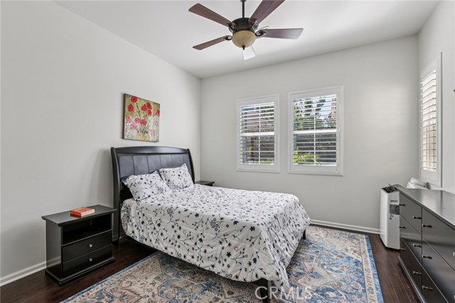 27631 Camellia Drive, Saugus CA: https://media.crmls.org/medias/45277593-bbe5-4a9e-a8ae-a1404886a45c.jpg