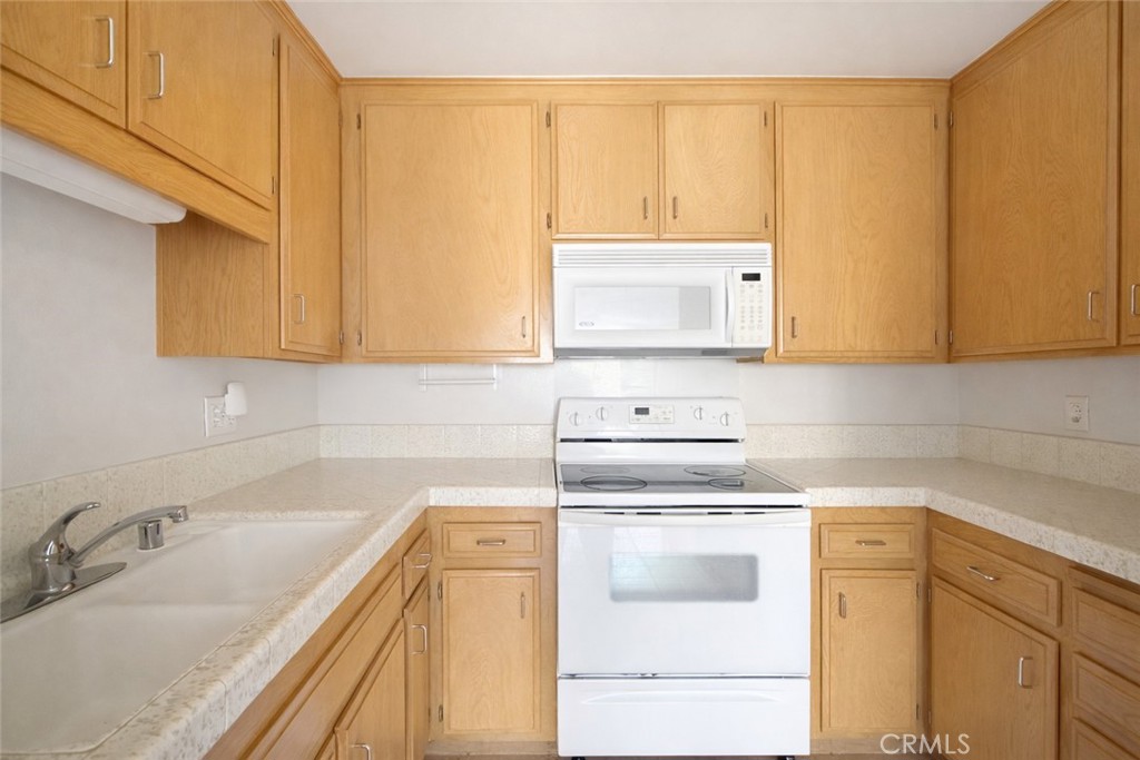 140 Walnut Avenue - photo 9