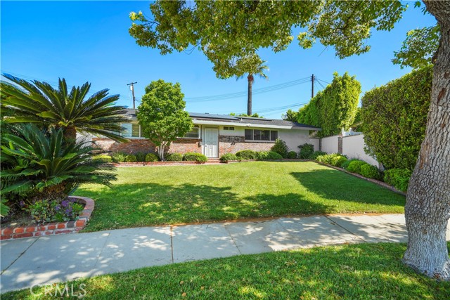 Detail Gallery Image 1 of 41 For 16433 Romar St, Granada Hills,  CA 91343 - 3 Beds | 3 Baths