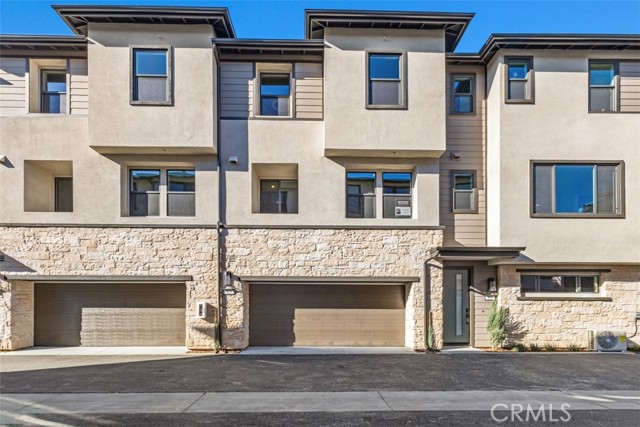 Detail Gallery Image 26 of 31 For 109 S Laxore St #303,  Anaheim,  CA 92804 - 4 Beds | 3/1 Baths