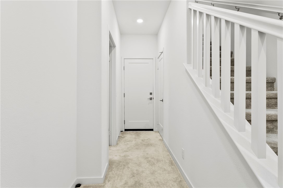 Detail Gallery Image 3 of 21 For 745 S Grable Cir, Orange,  CA 92868 - 3 Beds | 3/1 Baths