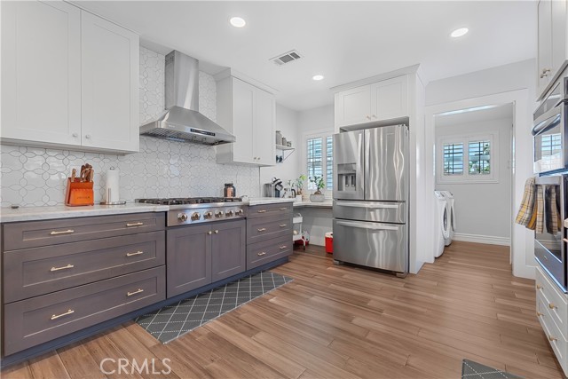 Detail Gallery Image 12 of 54 For 10227 Rives Ave, Downey,  CA 90241 - 4 Beds | 3 Baths