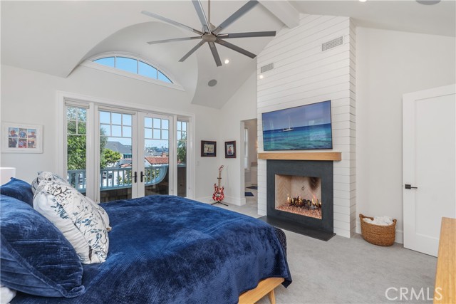 2149 E Ocean Boulevard, Newport Beach CA: https://media.crmls.org/medias/452a0d7c-15de-462d-9807-fadc93033cdc.jpg