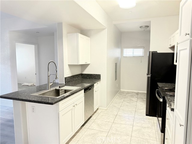 Detail Gallery Image 5 of 26 For 41410 Juniper St #1413,  Murrieta,  CA 92562 - 3 Beds | 2 Baths