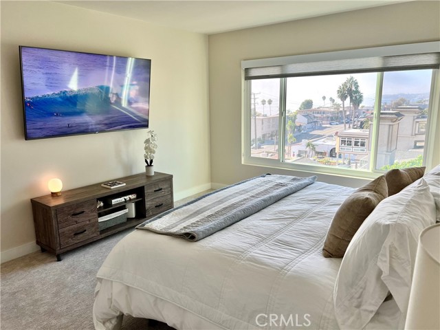 240 Moss, Laguna Beach CA: https://media.crmls.org/medias/452a88e5-1c1f-41f7-96d9-2340583dac12.jpg