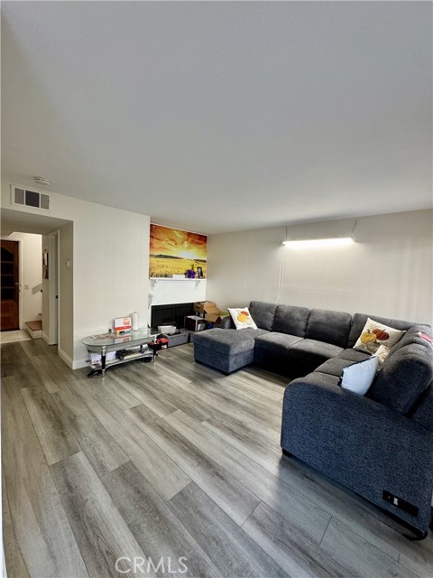 10748 Knott Avenue, Stanton CA: https://media.crmls.org/medias/452b4bc9-99ac-4715-901b-91832c43d718.jpg