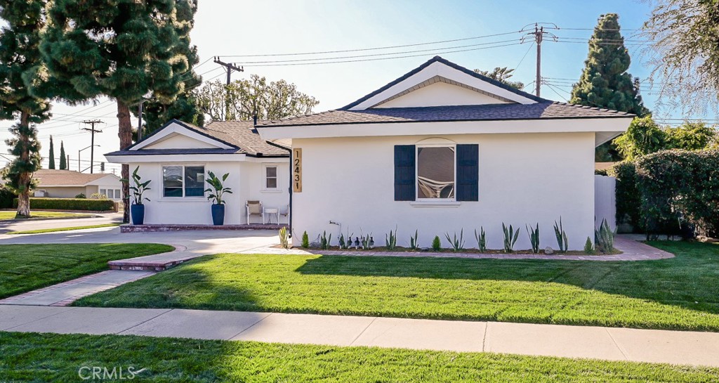 12431 Casper Street