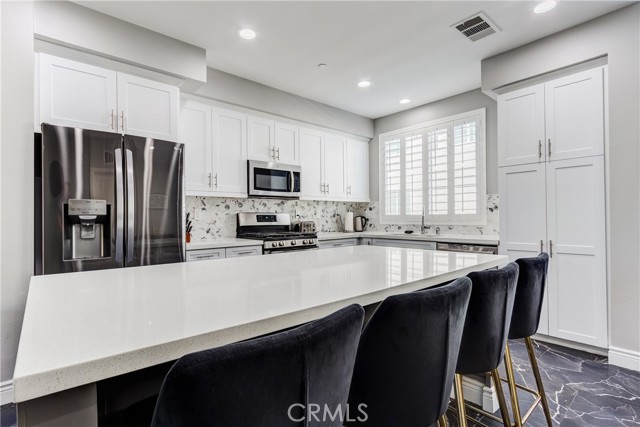 Detail Gallery Image 33 of 44 For 625 Savi Dr #102,  Corona,  CA 92878 - 3 Beds | 3/1 Baths