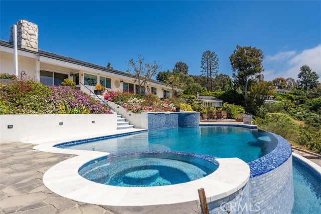 2 El Concho Lane, Rolling Hills CA: https://media.crmls.org/medias/452cf49e-e314-44a3-a61b-407f6ce692cb.jpg