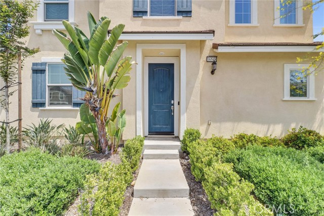 16548 Monteviejo Street, Fontana CA: https://media.crmls.org/medias/452cf774-cc50-4332-8114-5f1e69a499ed.jpg