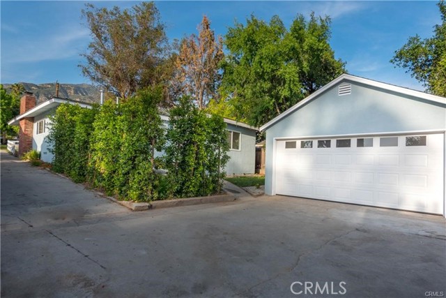 Detail Gallery Image 2 of 24 For 94 Marathon Rd, Altadena,  CA 91001 - – Beds | – Baths