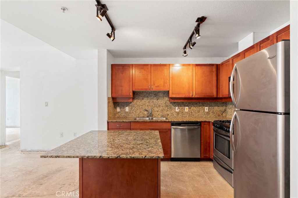 1240 India Street - photo 7