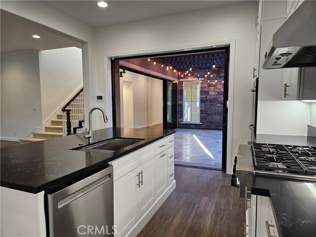 Detail Gallery Image 49 of 75 For 11 Peony, Lake Forest,  CA 92630 - 6 Beds | 4/1 Baths