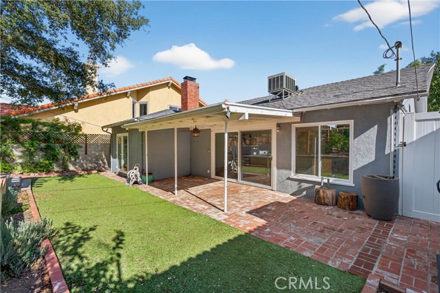 Detail Gallery Image 13 of 16 For 5007 Canoga Avenue, Woodland Hills,  CA 91364 - 3 Beds | 2 Baths