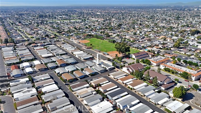 Detail Gallery Image 33 of 38 For 6741 Lincoln Ave #32,  Buena Park,  CA 90620 - 2 Beds | 2 Baths