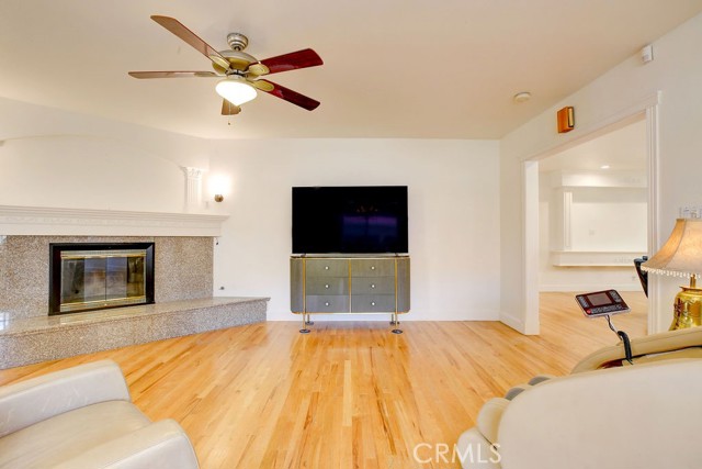 4923 Golden West Avenue, Temple City CA: https://media.crmls.org/medias/452db9bd-5043-4cc0-b26d-40397c5ad5e5.jpg