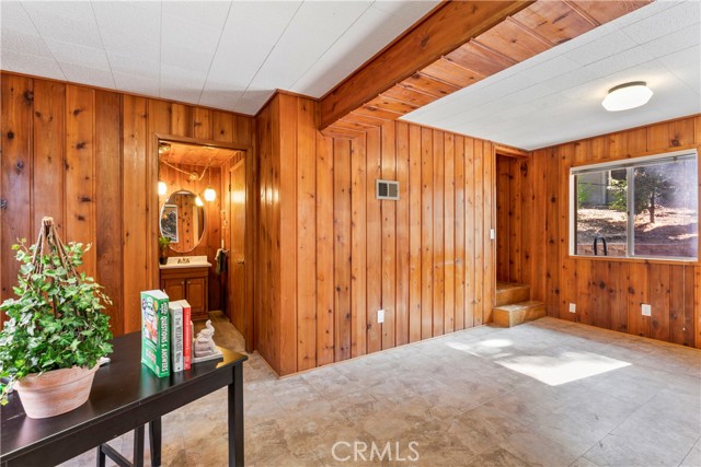 Detail Gallery Image 21 of 47 For 31115 Valley Oak Dr, Running Springs,  CA 92382 - 4 Beds | 2/1 Baths