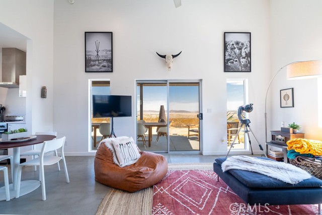 Detail Gallery Image 13 of 35 For 7250 Lawrence Ave, Joshua Tree,  CA 92252 - 2 Beds | 2 Baths