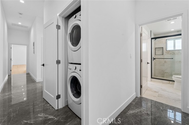 6827 Ranchito Avenue, Van Nuys CA: https://media.crmls.org/medias/452ee1d3-7dd2-4c24-8767-6682ebc70cc8.jpg