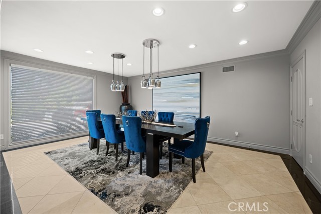 Detail Gallery Image 12 of 64 For 16221 Elisa Pl, Encino,  CA 91436 - 5 Beds | 5/1 Baths