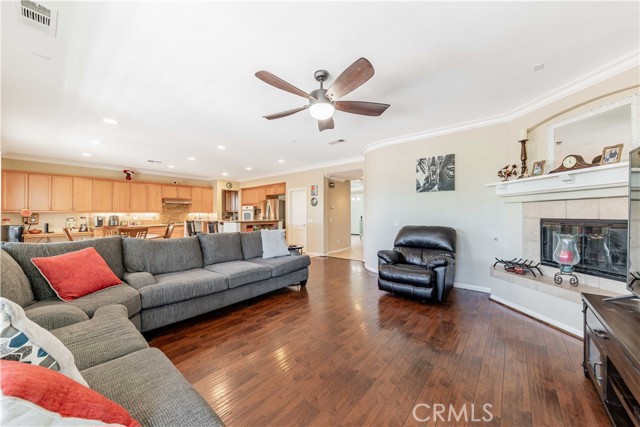 8656 Calle Canon Road, Corona CA: https://media.crmls.org/medias/452fd51e-26f2-4c0e-8c7a-c7a8148848ca.jpg
