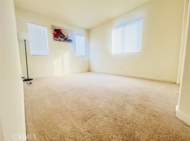 Detail Gallery Image 10 of 20 For 12833 Breccia Way, Moreno Valley,  CA 92555 - 3 Beds | 2/1 Baths