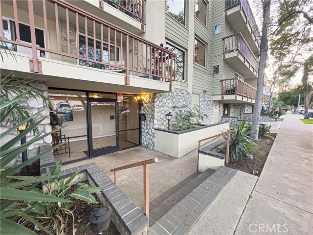 Detail Gallery Image 11 of 30 For 3516 E Ransom St #204,  Long Beach,  CA 90804 - 2 Beds | 2 Baths