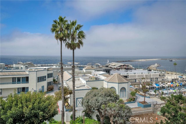 610 The Village, Redondo Beach, California 90277, 2 Bedrooms Bedrooms, ,1 BathroomBathrooms,Residential,Sold,The Village,SB21179815