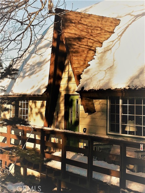 783 Thrush Drive, Big Bear Lake CA: https://media.crmls.org/medias/45327695-331c-4f4a-ad11-582472ffffc3.jpg