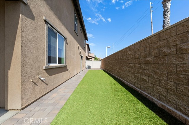 Detail Gallery Image 20 of 26 For 636 S Lakeshore Dr, Anaheim,  CA 92806 - 4 Beds | 2/1 Baths