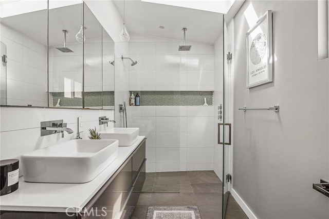 1616 Stanford Avenue, Redondo Beach, California 90278, 3 Bedrooms Bedrooms, ,2 BathroomsBathrooms,Residential,Sold,Stanford,SB22034123