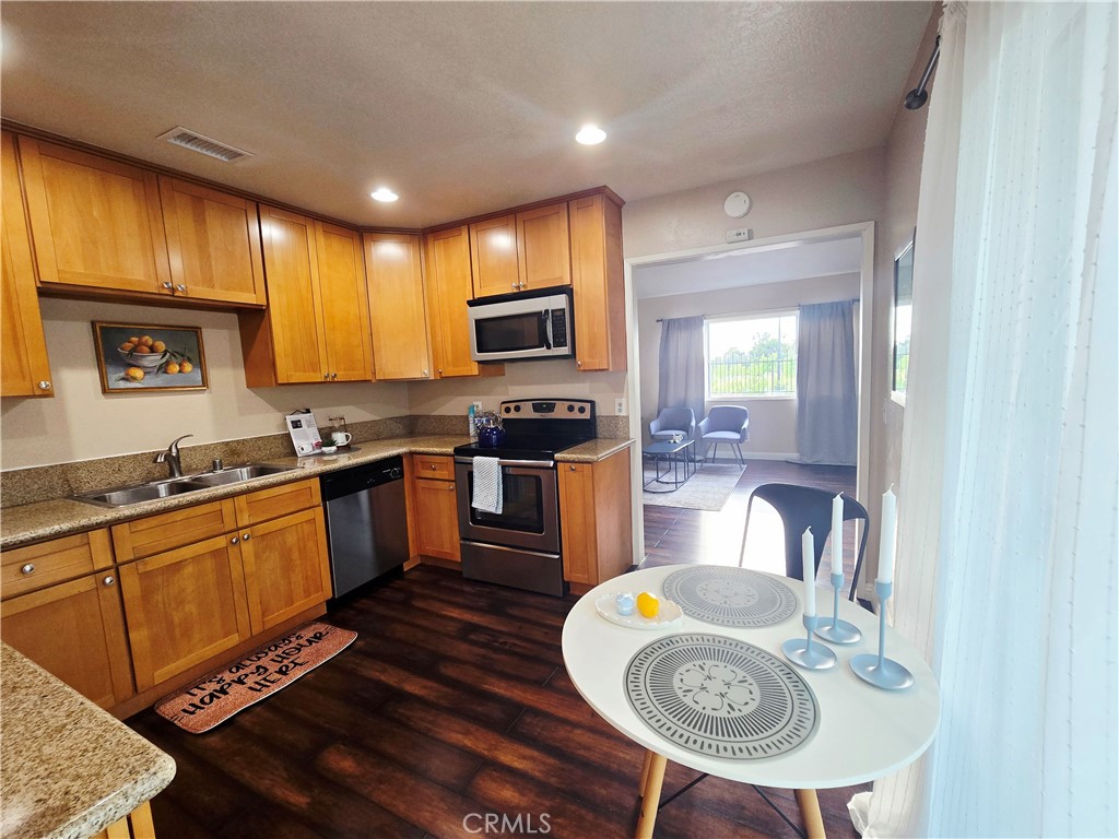 955 Las Lomas Drive #D