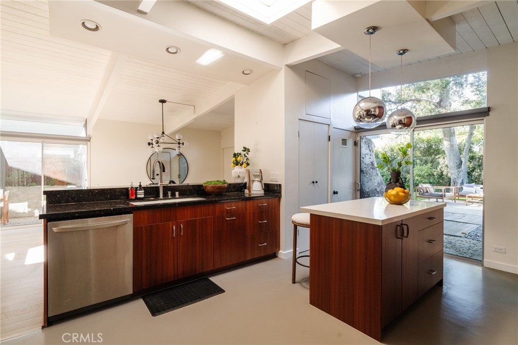 13233 Addison StreetSherman Oaks img 13