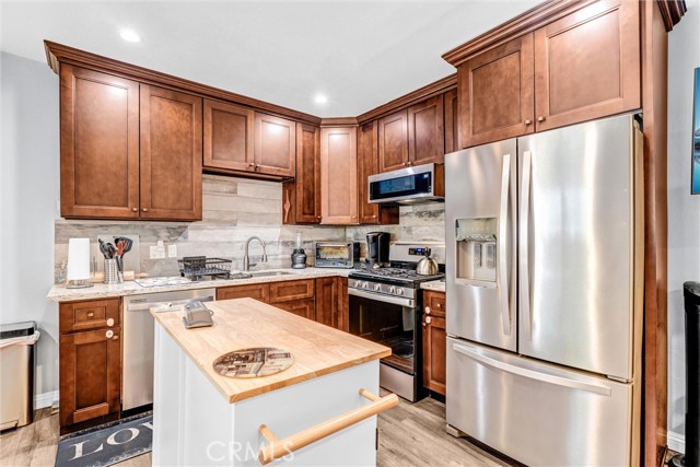 Detail Gallery Image 11 of 23 For 12530 Birch, Hawthorne,  CA 90250 - 3 Beds | 2 Baths