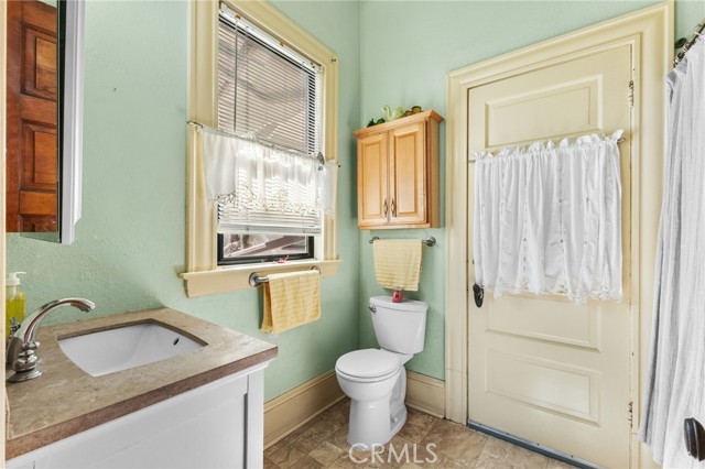 Detail Gallery Image 23 of 74 For 27953 Atlantic, Highland,  CA 92346 - 2 Beds | 1 Baths