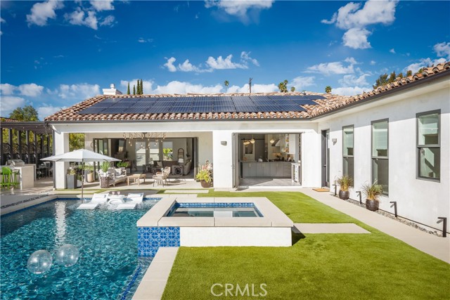 Detail Gallery Image 17 of 64 For 2318 Vista Grande, Vista,  CA 92084 - 5 Beds | 4 Baths