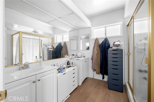 4035 Ellenita Avenue, Tarzana CA: https://media.crmls.org/medias/45349c6b-f36b-4793-8997-d35a6a7098dd.jpg