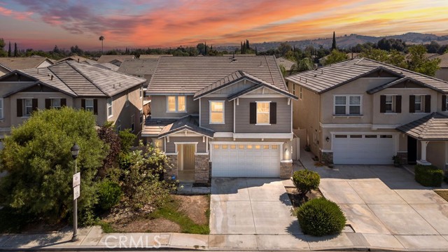 706 Leather Oak Lane, Pomona CA: https://media.crmls.org/medias/4535ae45-427f-4c96-881f-fa062f1305f0.jpg