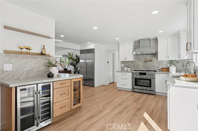 Detail Gallery Image 16 of 38 For 10222 Deerhill, Santa Ana,  CA 92705 - 4 Beds | 2/1 Baths