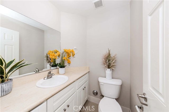 Detail Gallery Image 8 of 23 For 607 N Walnut St a,  La Habra,  CA 90631 - 3 Beds | 2/1 Baths