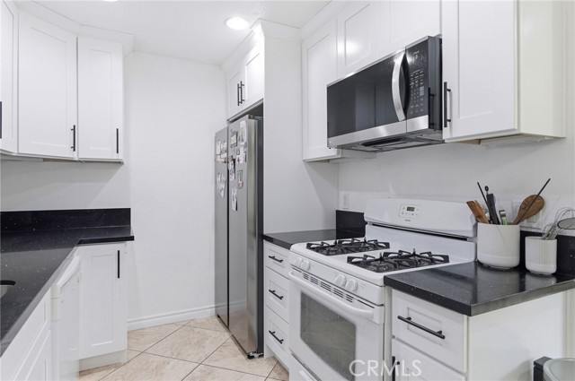 Detail Gallery Image 11 of 23 For 1001 W Stevens #328,  Santa Ana,  CA 92707 - 1 Beds | 1 Baths