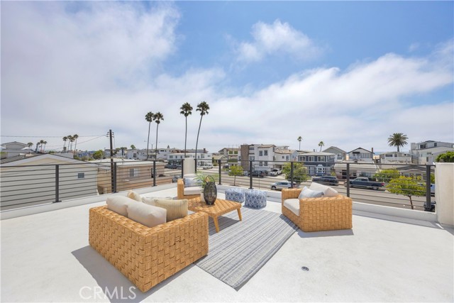 808 W Balboa BLVD