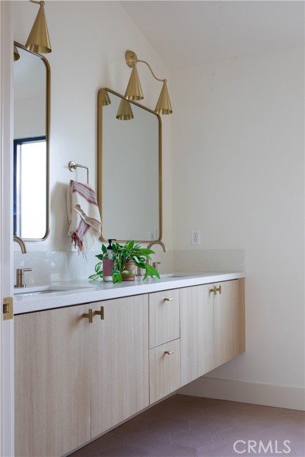 Detail Gallery Image 47 of 68 For 11911 Hartsook, Valley Village,  CA 91607 - 5 Beds | 4 Baths