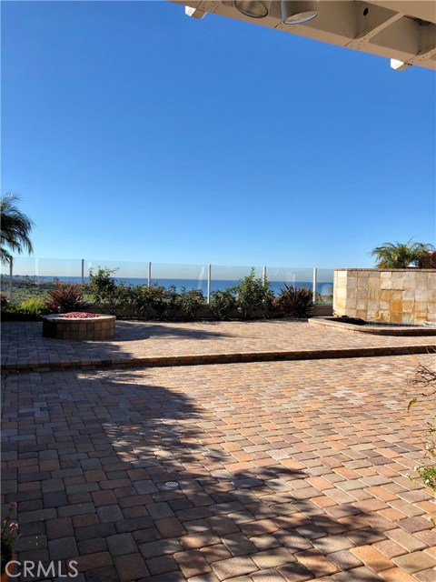 Huge patio with direct ocean views!